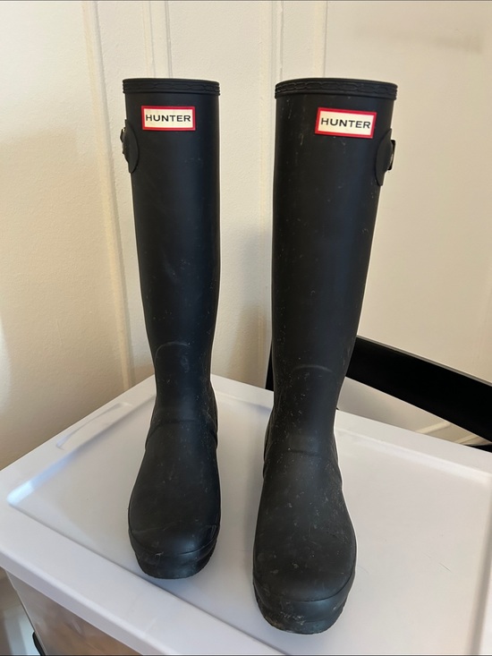 Hunter Shoes - Women’s black tall hunter rain boots